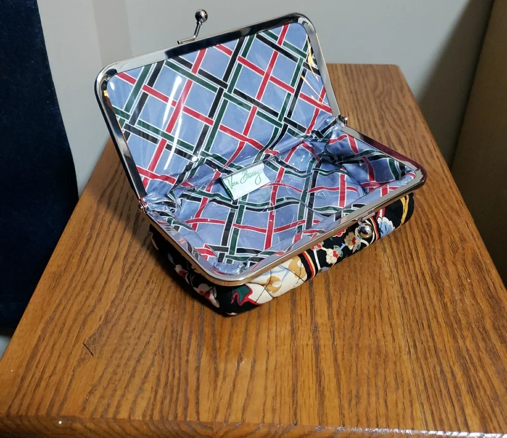 Vera Bradley Versailles Kisslock Makeup Bag / Clutch